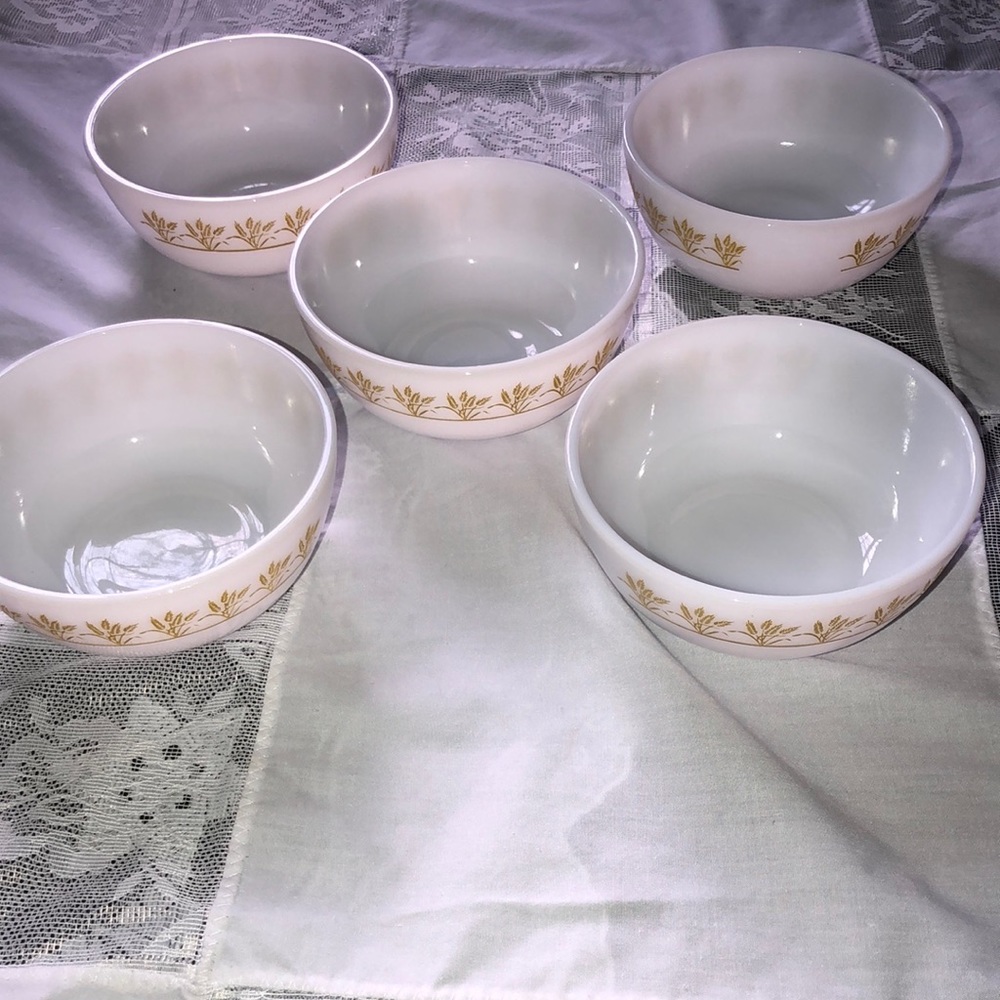 Five vintage milkglass bowls. Golden wheat pattern.